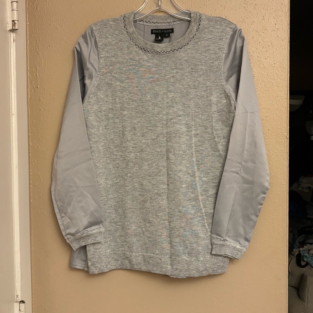 Peace of Cloth Gray Silk Sweater